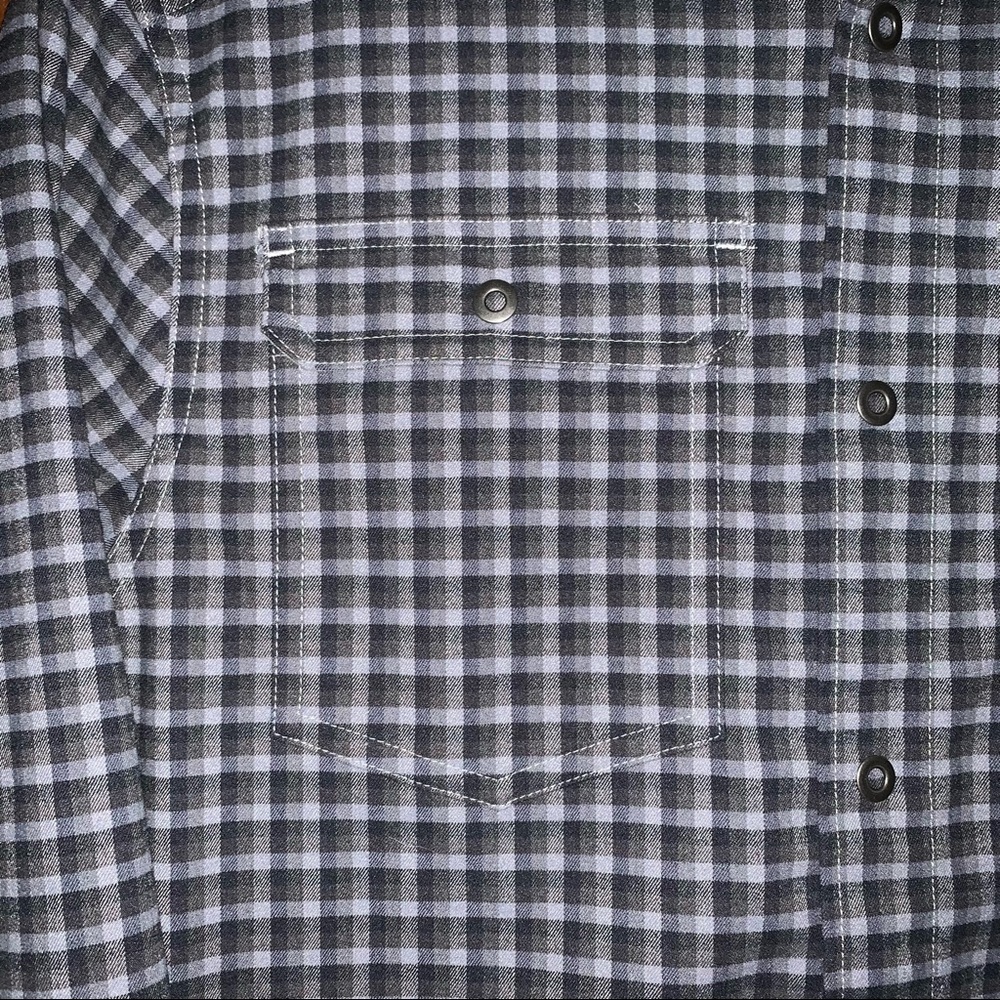 Men’s Small (S) UNDER ARMOUR ColdGear THREADBORNE Black Gray Insulated Shirt NEW - Picture 3 of 15